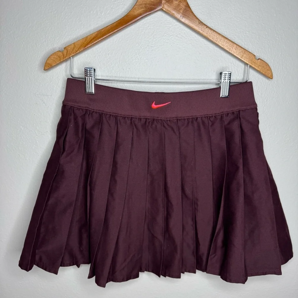 Nike Sportswear Girls' Pleated Skirt in Red | FZ5565-652